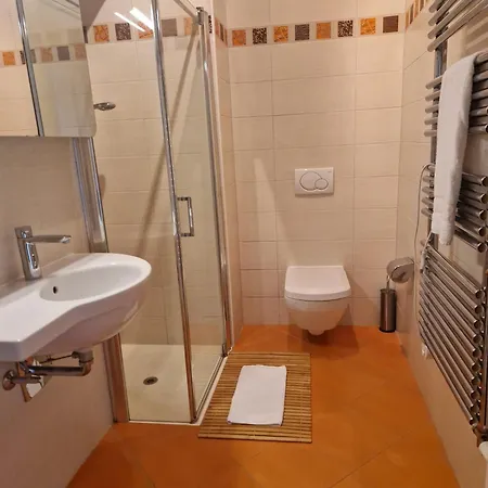 Apartament Magnolia - High Standing Floor