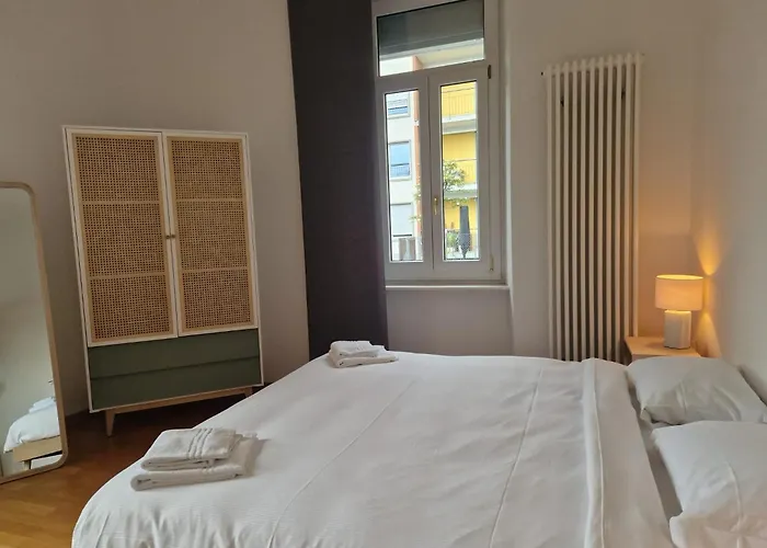 Magnolia - High Standing Floor Apartment *